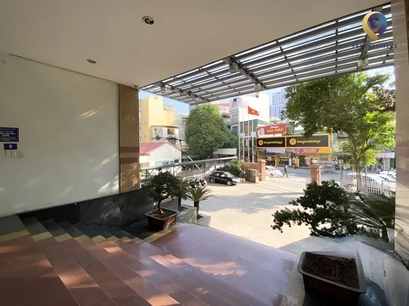 Tòa nhà 381 Đội Cấn