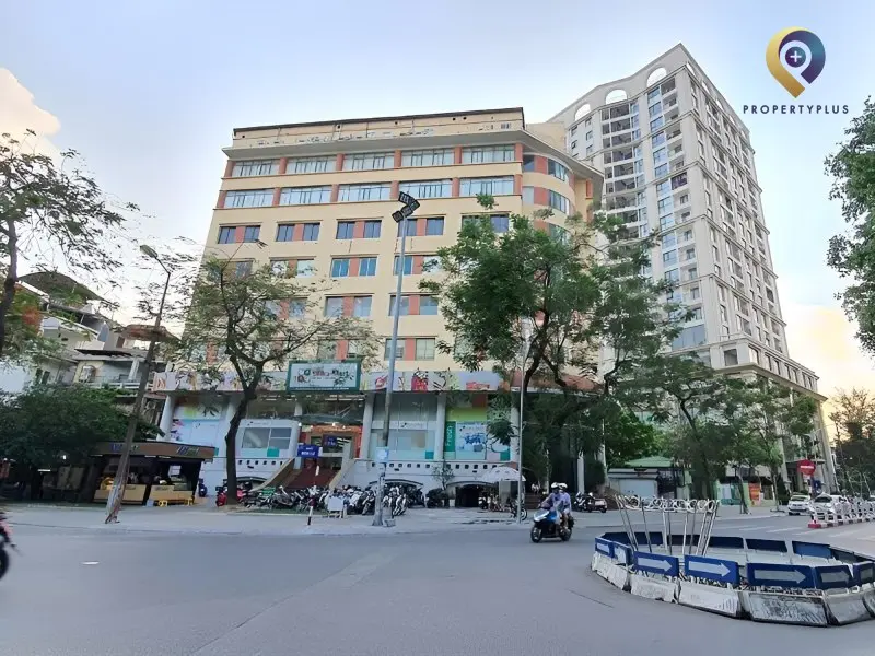 Tòa nhà TTTM Vân Hồ